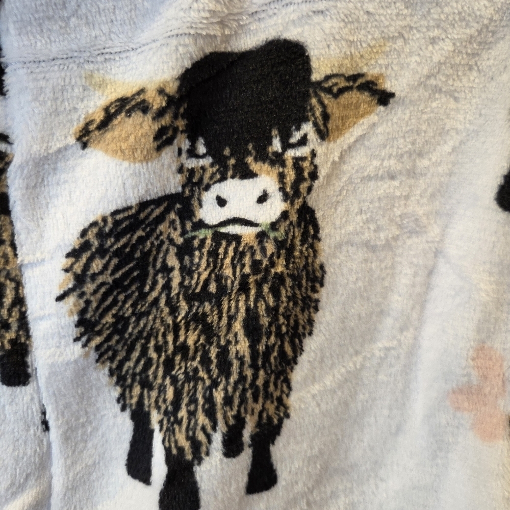 Just a Lil Moo-dy Highland Cow Jumpsuit Pajamas XS Women's New Costume Plush - Picture 14 of 15